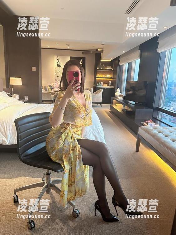 果儿Victoria 微密圈 - 美图之果儿Victoria的睡衣在哪里?我这眼睛都快被闪瞎了!