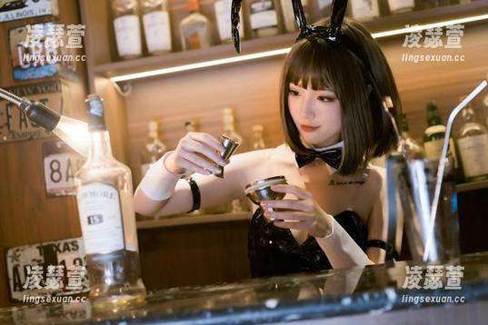 最新图片？桃良阿宅和镂空的组合竟然生出意外的火花！