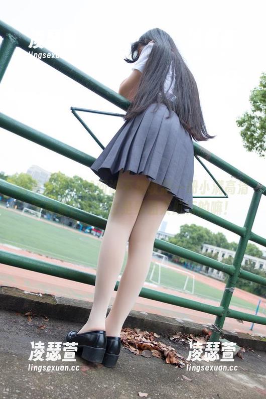 森萝财团 - 试问谁不想收藏一册小满高清写真集？冬天也是要温柔航行的嘛！