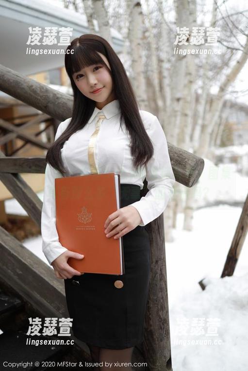 模范学院 - 佟蔓baby的清纯写真，图集里真有那么多“无辜”的表情吗？