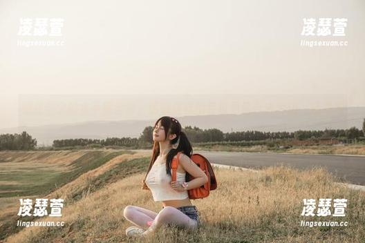 樱井宁宁的水手服全套，话说这样的装扮更适合去海边，还是去课堂？