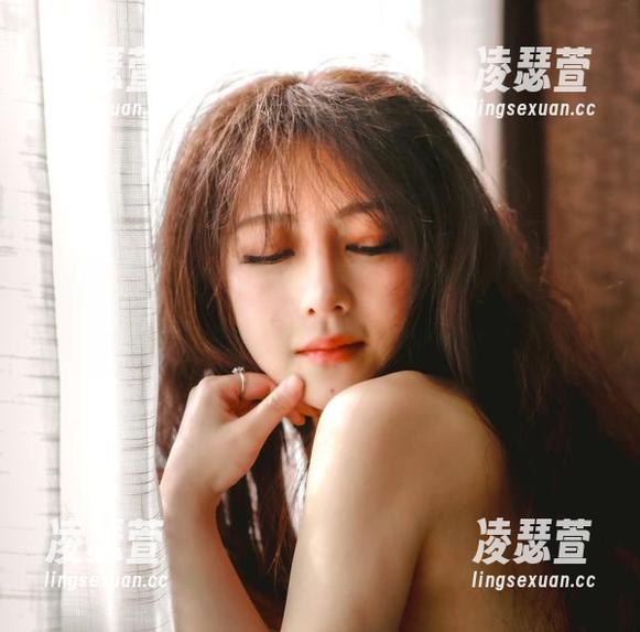 樱晚gigi 原图在此!樱晚gigi的秘书写真,绝对不是你想象的那样简单……