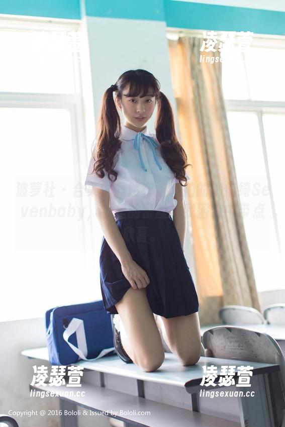 波萝社 - 合集中竟然有这样拍的柳侑绮Sevenbaby，手里的蕾丝让我困惑中带点欣喜。