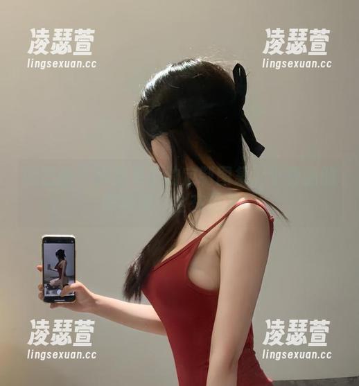 微密圈 - 火龙果羊的定制图集：小野猫的眼神杀，全在这里！