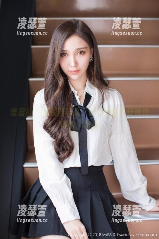 爱蜜社 - 资源再丰富，黄乐然的牛仔裤也得看个明白