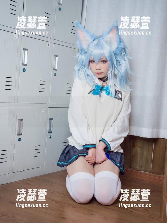 王胖胖u穿水手服，稍微有点像个萌系船长