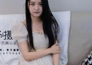 甜予摄影 – 澜澜的两双白棉袜：资深爱好者的必看图库精选