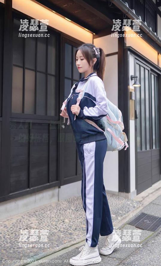 秀人网-于大小姐AYU 秀人网 - 一张照片,黑丝和于大小姐AYU的好搭档,原图到底隐藏了什么呢?