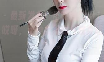 秀人网 – 最新发布！伍晓丽Shirley白色图册，哎呀，这种空灵的气息真让人难以抗拒。