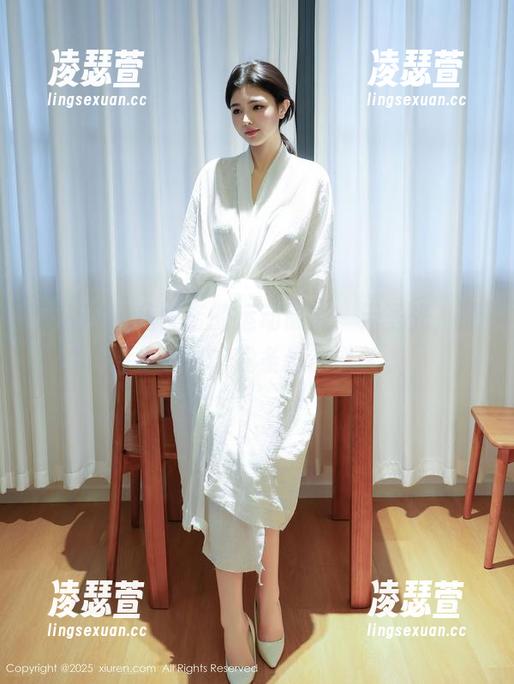 秀人网 - 唐安诺的运动时刻：无圣光，原图里的肌肉线条都在说话。