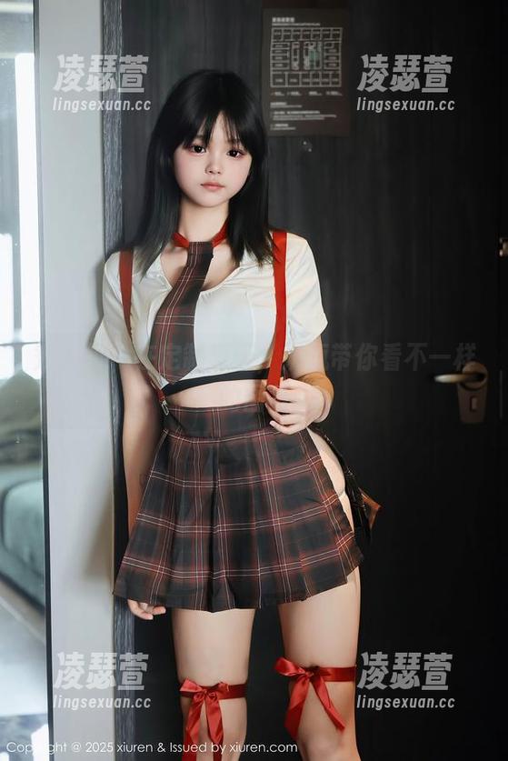 秀人网-奶瓶 秀人网 - 在定制夏天,奶瓶带你看不一样的图集