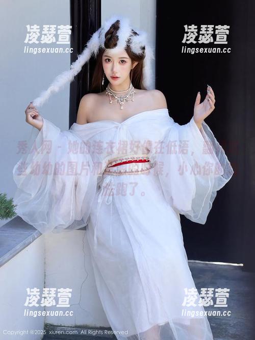 秀人网-幼幼 秀人网 - 她的连衣裙好像在低语,翻阅这些幼幼的图片和资源的时候,小心你的想法跑了。