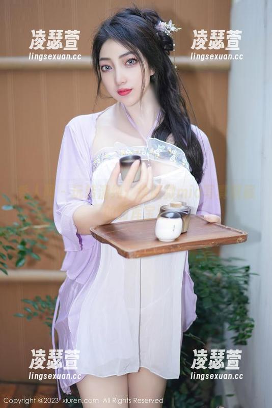 秀人网 - 玩转清纯：徐微微mia写真潜藏的图库宝藏