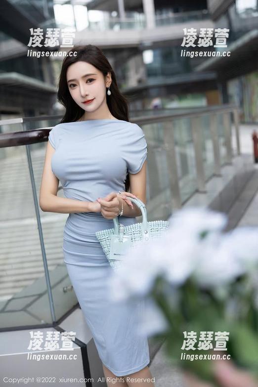秀人网 - 高清写真让你看到了林文文yooki眼镜后的小叛逆