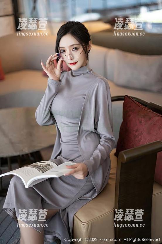 秀人网-虞姬儿 秀人网 - 图集中的虞姬儿:双马尾,明明可以很仙也可以很鬼马