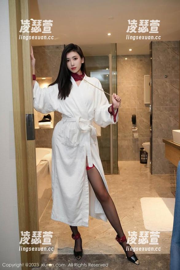 秀人网-还是陈梵妮 秀人网 - 美图不断,连体衣加持,还是陈梵妮简直是女战士啊!我却窝在沙发上啃薯片...