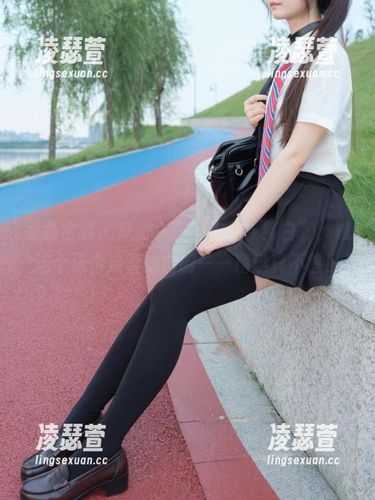 紧急企划 - 欣赏小恩的作品“纯白”，瞧这个洁白如雪的调调——精选真不错！