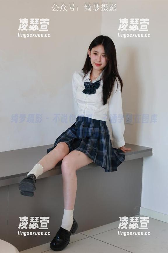 绮梦摄影-子涵 绮梦摄影 - 不说也知道,子涵学妹在图库里的控诉