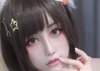 最新套图：芊川一笑MNK与黑兽的“轻松一刻”，哈哈！