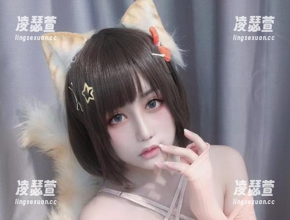 芊川一笑MNK 最新套图:芊川一笑MNK与黑兽的“轻松一刻”,哈哈!