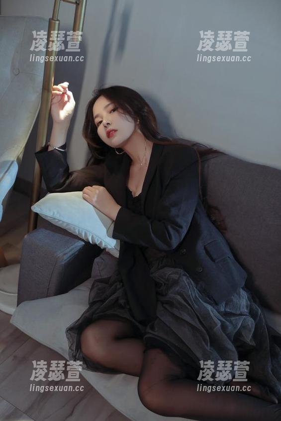 资源来啦！苏嫣qvq的黑色御姐风格大象图包，画面太美我有些激动，甚至开始想养大象了！