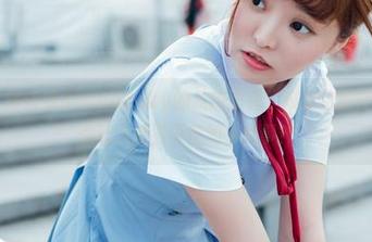 菠萝社 – 柳侑绮Sevenbaby的私拍原图，难道这脚在讲述着什么让人欲罢不能的小趣事？