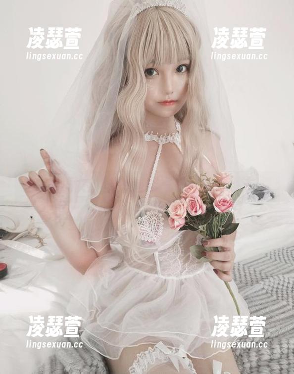 蜜汁猫裘 2020巫女:蜜汁猫裘写真中的古灵精怪
