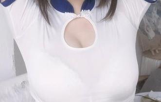 欢乐开场！蜜汁猫裘的胶衣女仆合集，原来女仆跟胶衣也可以紧密互动，嘿嘿。