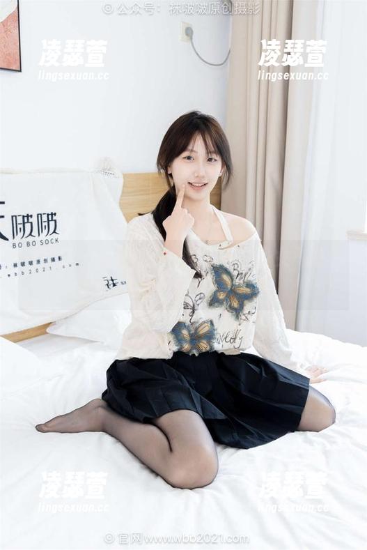 袜啵啵-稚予 袜啵啵 - 高清图集:当稚予的少女气息遇上清风,哇,好像动了呢。