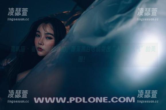 轰趴猫-苏小暖 轰趴猫 - 看苏小暖的私拍,原来黑白也能耍出“人间烟火气”的美图!