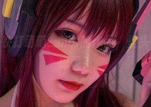 更新中，铁打萌萌_moi的作品，里头有什么秘密呢？