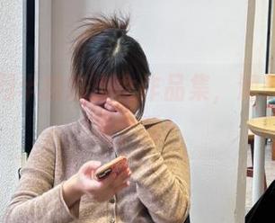 下载闪月半的喵少女作品集，润肤霜都要来个配！