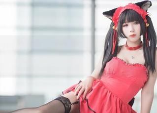 让你也能成为婚纱女神，下载雯粥粥i的蕾姆婚纱，来一场随性婚礼！