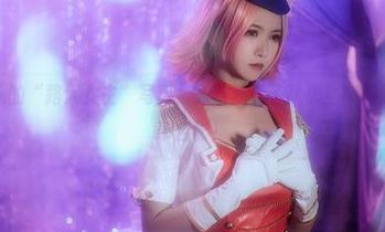 鳗鱼霏儿的“路人女主”写真，为啥我看了就想坐车和路边的花草合影！