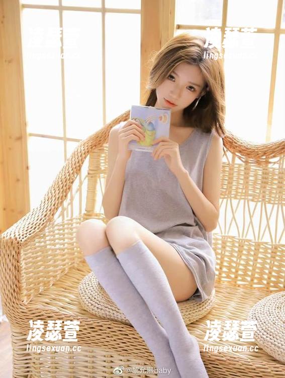 微密圈 - 泳装写真——黎允熙的“快闪”，不仅免单，还有被水波荡漾的心情免费附赠哟！